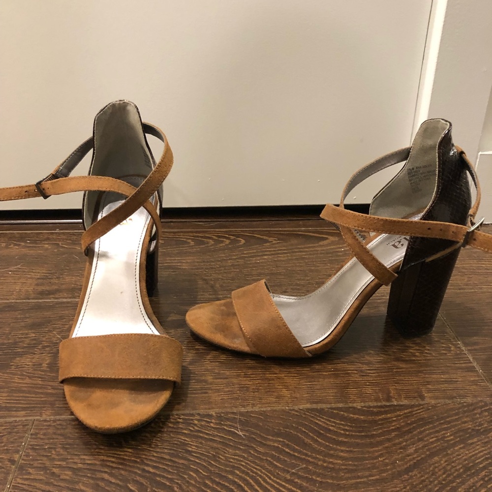 Aria brown strappy sandals